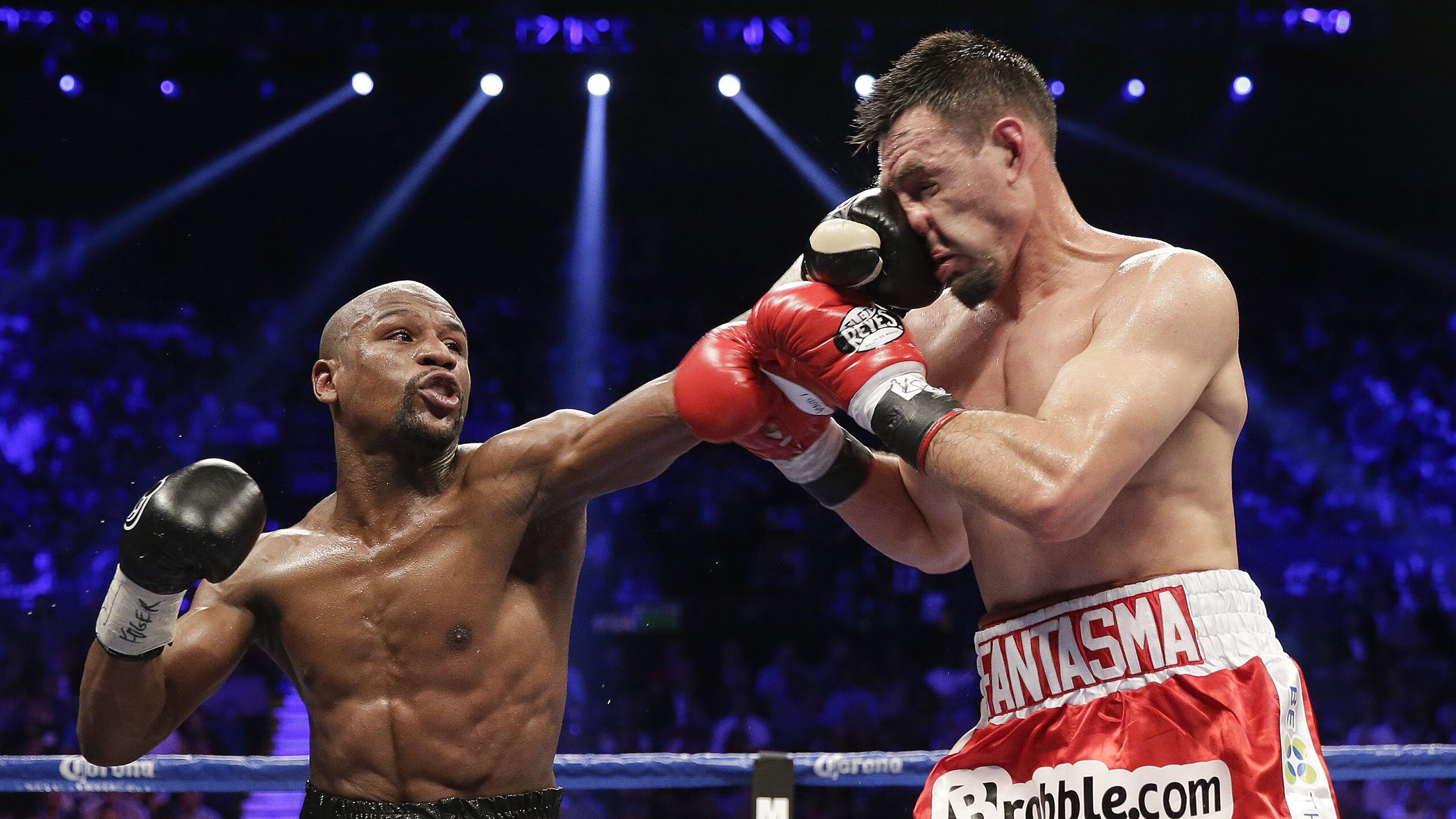 法国队不断突破！，浓眉哥连续五场比赛得分超过险胜赛场气氛高涨